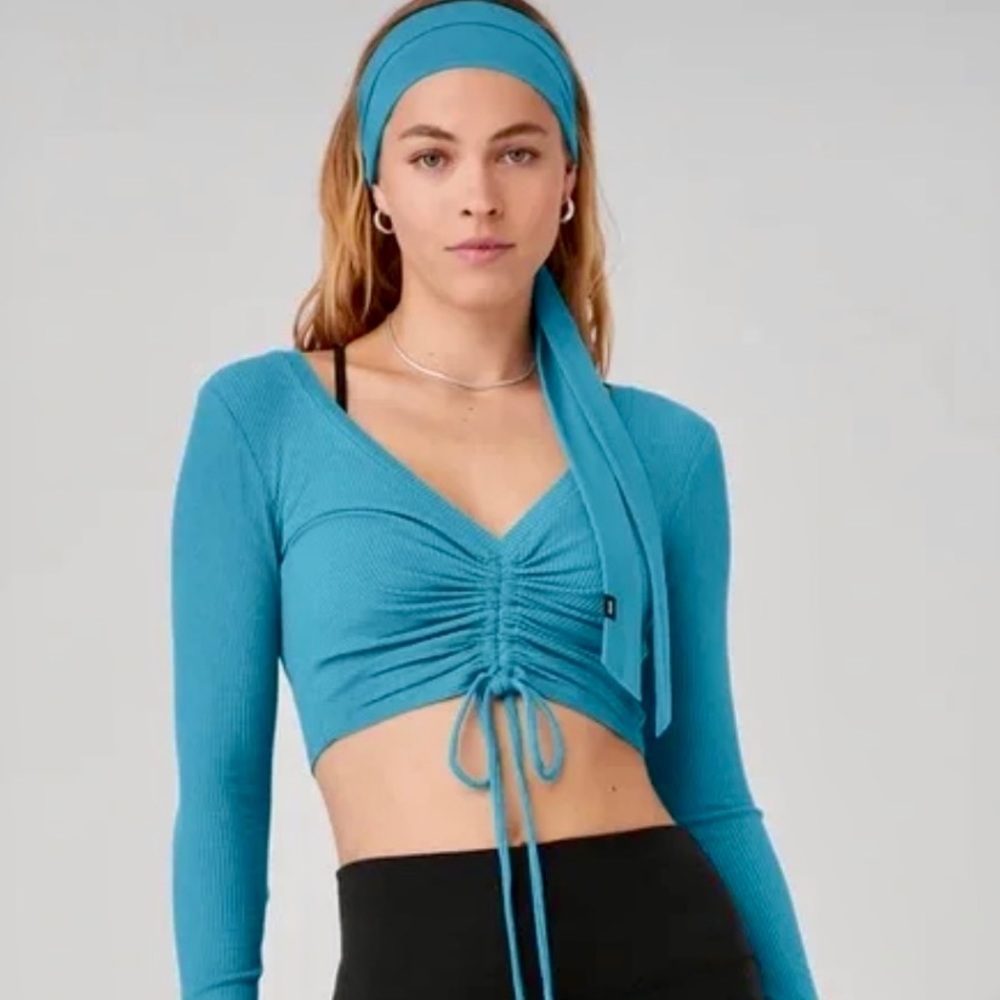 NWOT ribbed cinched long sleeve Alo Yoga top